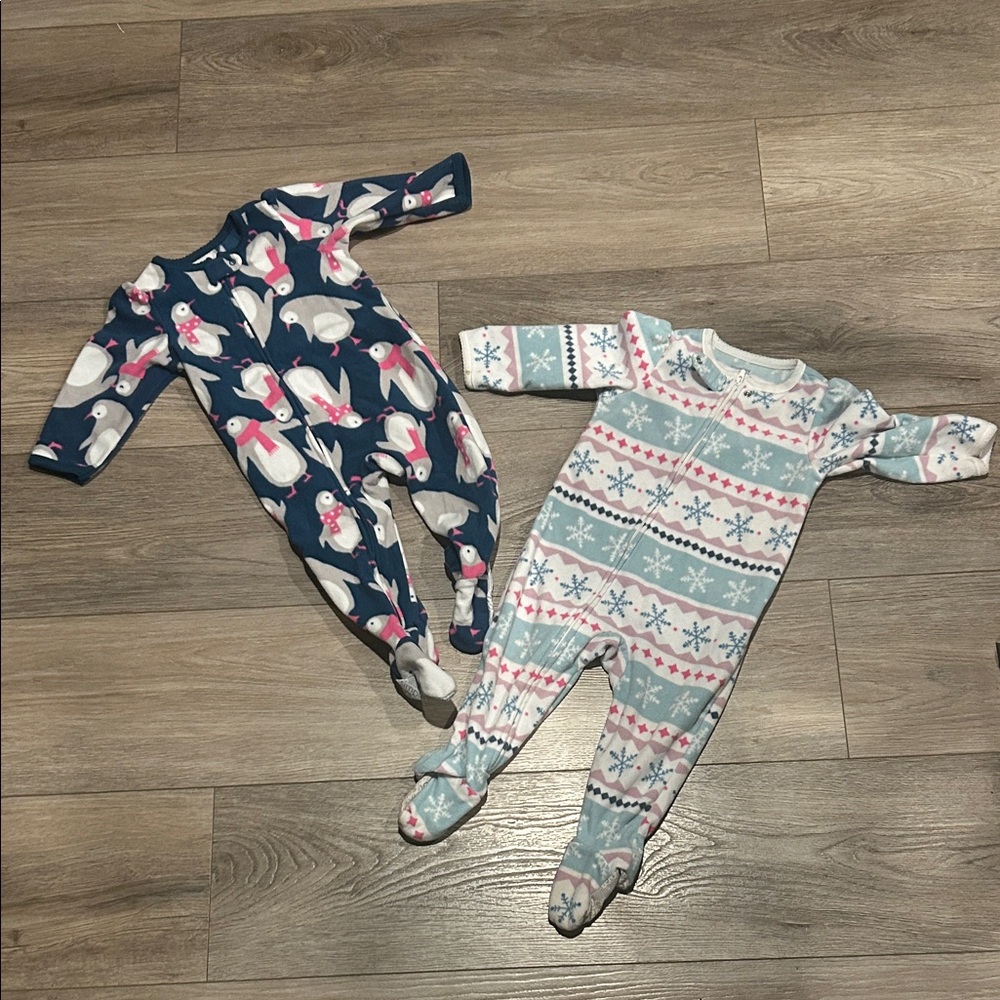 Simple Joys by Carters Cozy Footed Pajamas - Penguin‎ and Snowflake set of 2